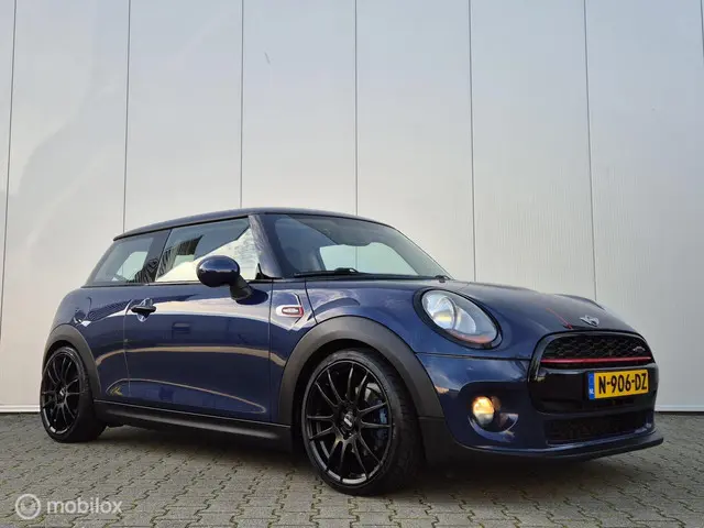 MINI Cooper Mini 1.5 Chili Serious Business 2014 Benzine 7