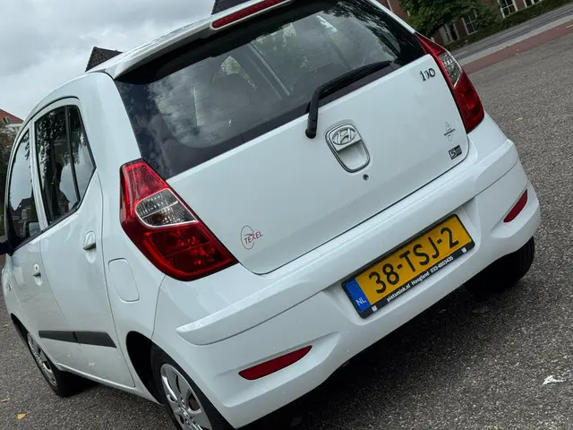 Hyundai i10 1.1 i-Drive Cool /Airco/5-Deurs/ 2012 Benzine 4
