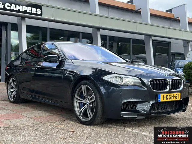 BMW M5 2