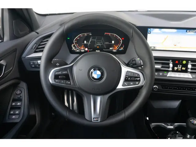 BMW 1 Serie 5-deurs 2023 Benzine 31