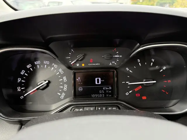 Citroën C3 Aircross 1.2 PureTech S&S Feel 2018 Benzine 11