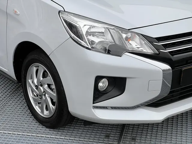 Mitsubishi Space Star 1.2 Dynamic 2024 Benzine 28