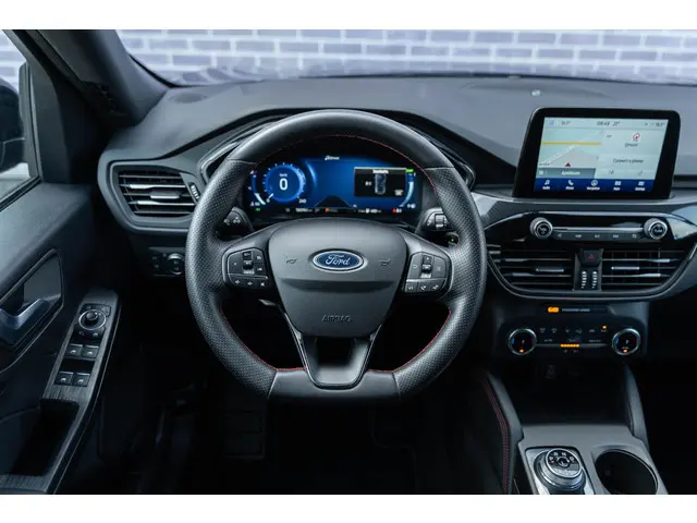 Ford Kuga 2.5 PHEV ST-Line X 2023 Hybride Benzine 31