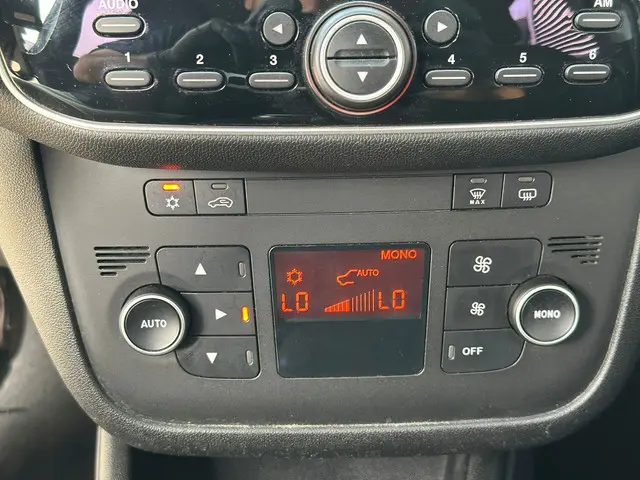 Fiat Punto Evo 0.9 TwinAir Lounge 2016 Benzine 12