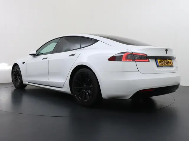 Tesla Model S Long Range RAVEN 2020 Elektrisch 5