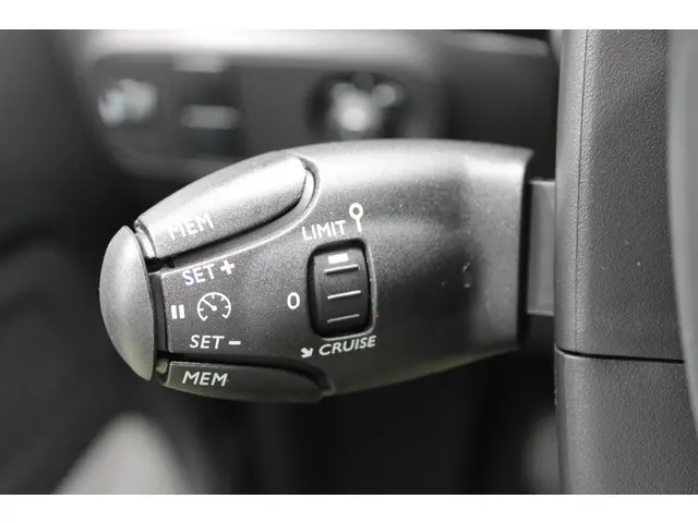 Citroën C3 1.2 PT 83pk PLUS 2024 Benzine 22