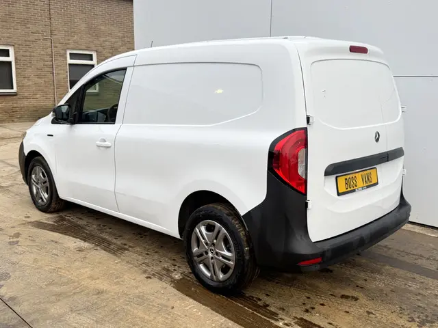 Mercedes-Benz eCitan 112 Pro 2023 Elektrisch 2