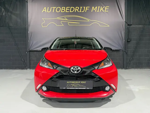 Toyota Aygo 1.0 VVT-i x-cite 2018 Benzine 2