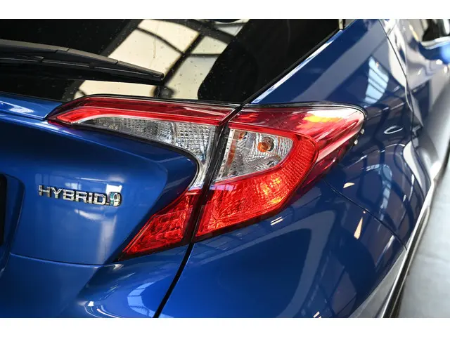 Toyota C-HR 1.8 Hybrid Dynamic 2019 Hybride Benzine 6