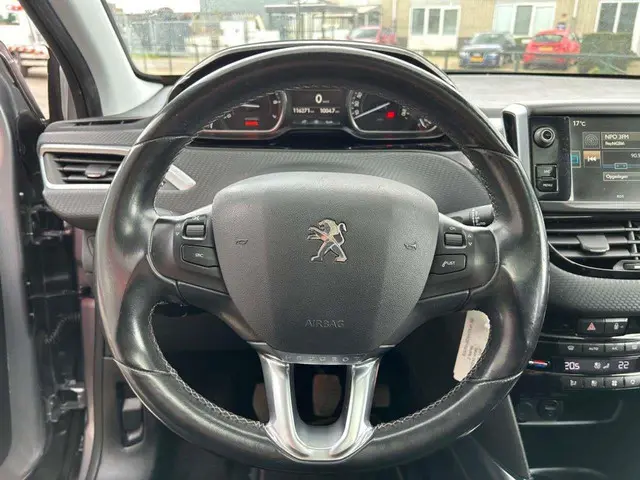 Peugeot 2008 1.2 PureTech Allure 2015 Benzine 11