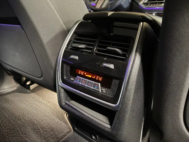 BMW X5 M50d High Executive - HUD - H&K - Pan 2019 Diesel 26