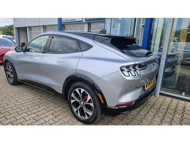 Ford Mustang Mach-E AWD 75 kWh 2021 Elektrisch 3