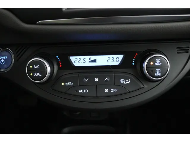 Toyota Yaris 1.5 Hybrid Aspiration 2017 Hybride Benzine 7