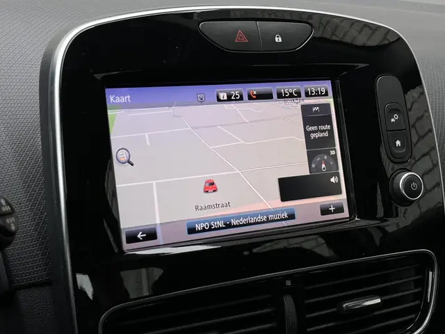 Renault Clio 0.9 TCe Intens 2018 Benzine 12