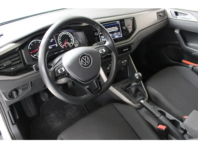 Volkswagen Polo 1.0 TSI Comfortline 2021 Benzine 9