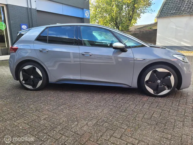 Volkswagen ID.3 First Plus 58 kWh 2020 Elektrisch 3