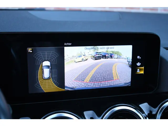 Mercedes-Benz GLA 250 e AMG 2021 Hybride Benzine