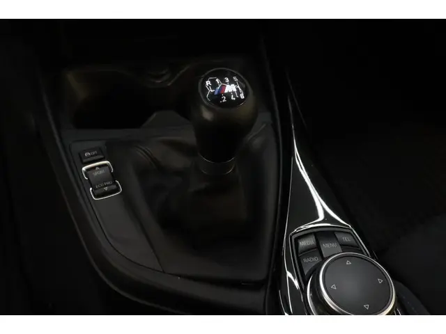 BMW 1 Serie 125i M-sport Led ALL-Black 2016 Benzine 25