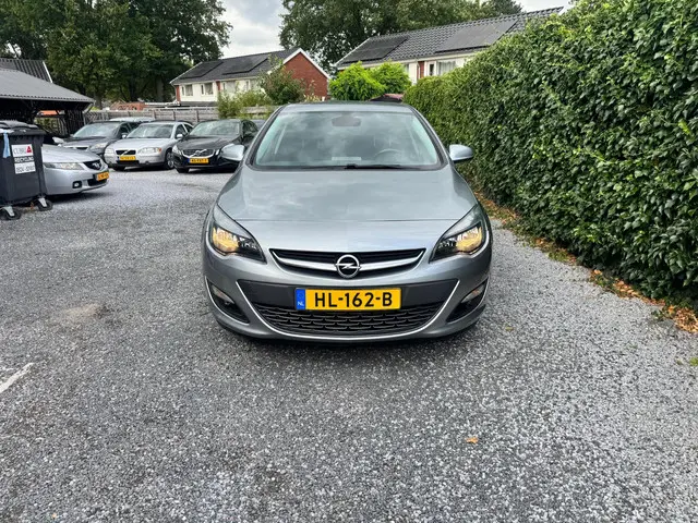 Opel Astra 1.4 Blitz 2015 Benzine