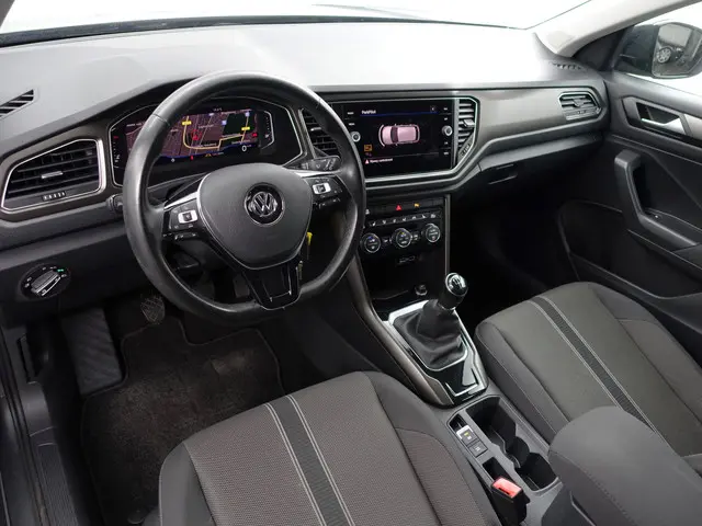 Volkswagen T-Roc 1.0 TSI Advance+ 2018 Benzine 2