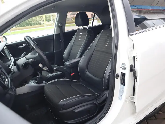Kia Rio 1.0 T-GDI EcoDynamics 120pk GT-Line 2019 Benzine 6