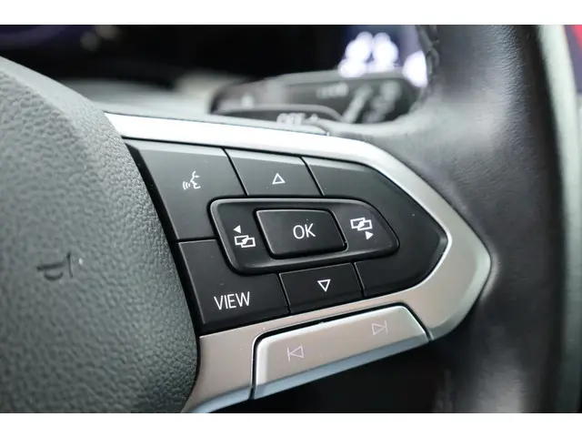 Volkswagen Golf 1.5 eTSI Style DSG 2020 Benzine 20