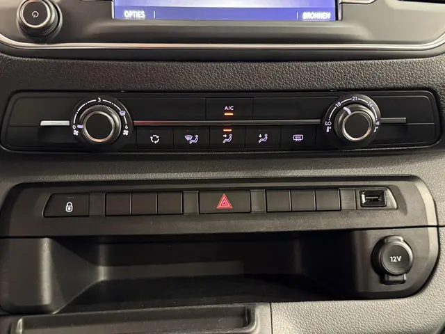 Opel Vivaro-e Combi L3H1 75 kWh 2022 Elektrisch 32