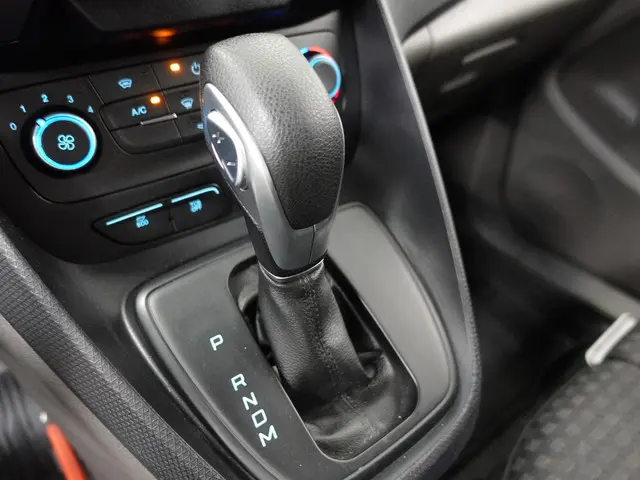 Ford Transit Connect 1.5 EcoBlue L2 Trend 2023 Diesel 24