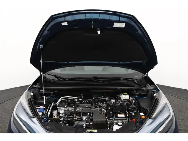 Toyota C-HR 1.8 Hybrid 140 Dynamic 2024 Hybride Benzine 33