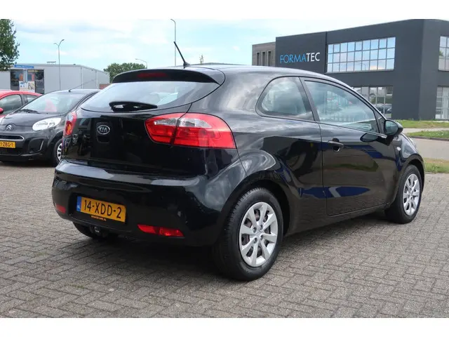Kia Rio 1.2 CVVT 2012 Benzine 8