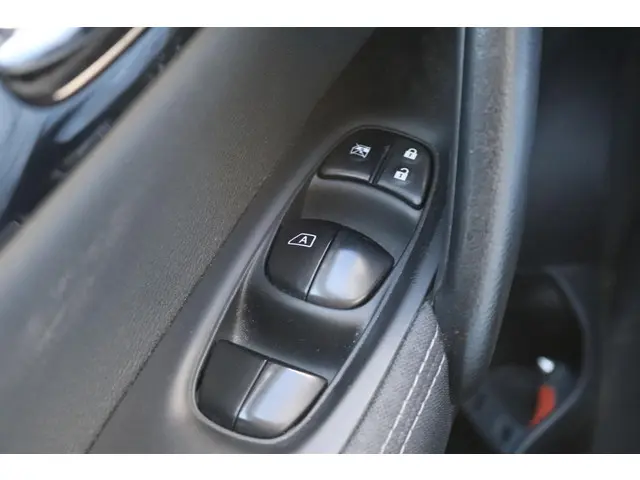 Nissan QASHQAI 1.2 N-Connecta 2016 Benzine 31
