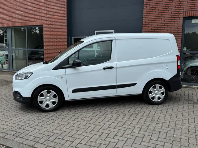 Ford Transit Courier 1.0 Ambiente Start&Stop 2020 Benzine 2