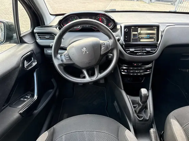 Peugeot 208 1.2 VTi Envy | airco | navi 2014 Benzine 8