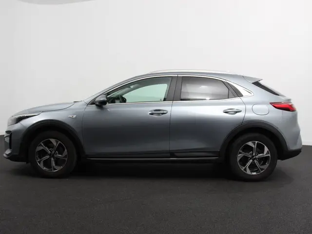 Kia XCeed 1.0 T-GDi 120pk ComfortLine 2023 Benzine 7