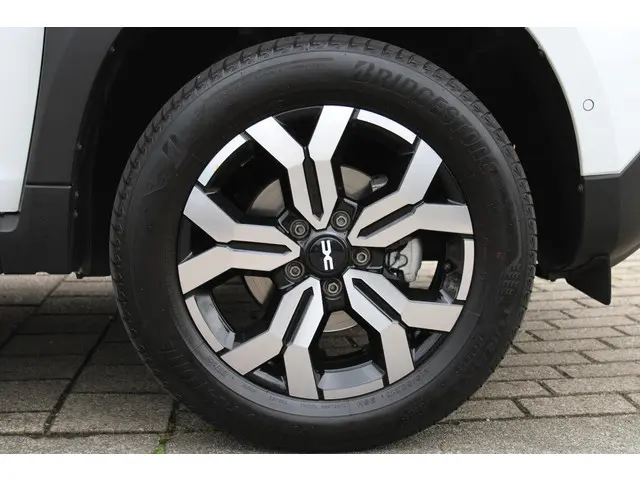Dacia Duster TCe 130 Journey 2023 Benzine 34