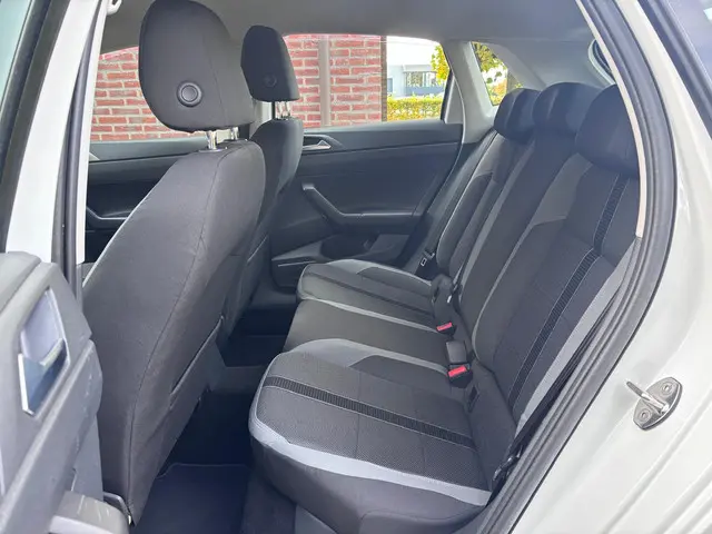 Volkswagen Polo 1.0 TSI Highline R-line 2018 Benzine 15