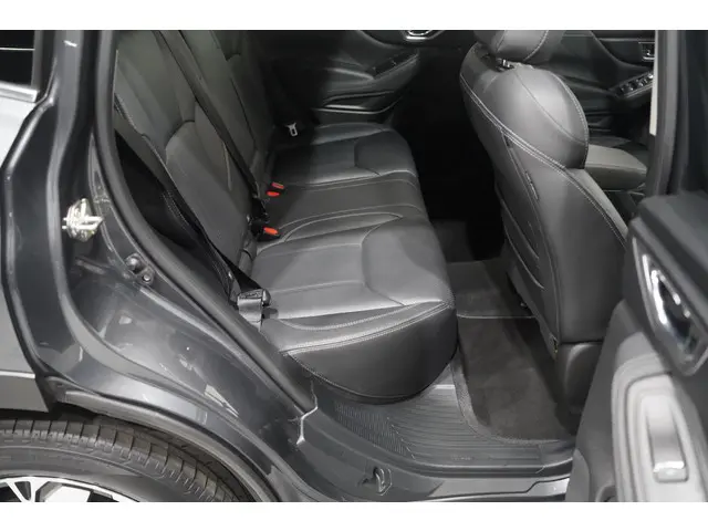 Subaru Forester 2.0i e-BOXER First Edition 2021 Benzine 19