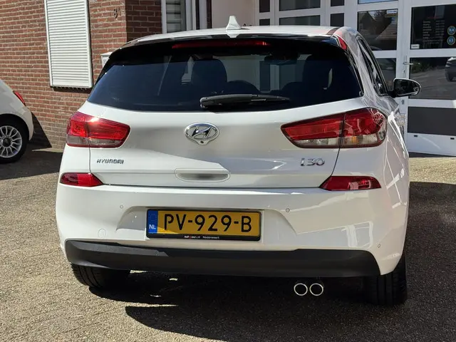 Hyundai i30 1.0 T-GDI First Edition 2018 Benzine 8