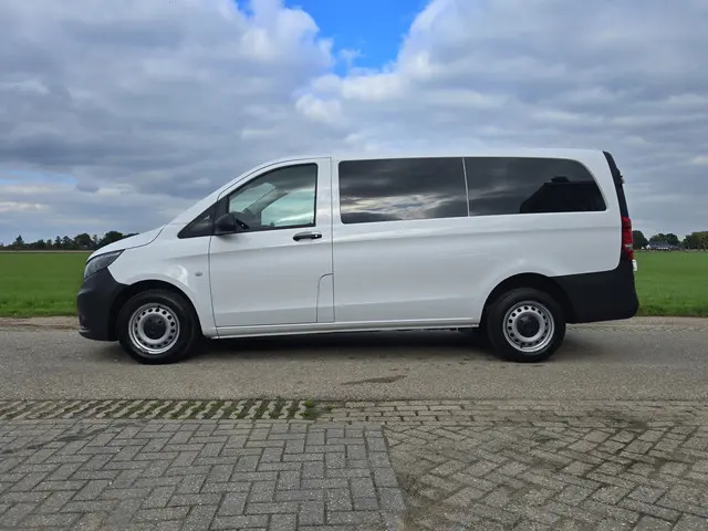 Mercedes-Benz Vito 2