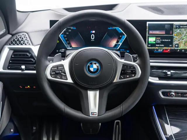 BMW X5 xDrive50e 2023 Hybride Benzine 8