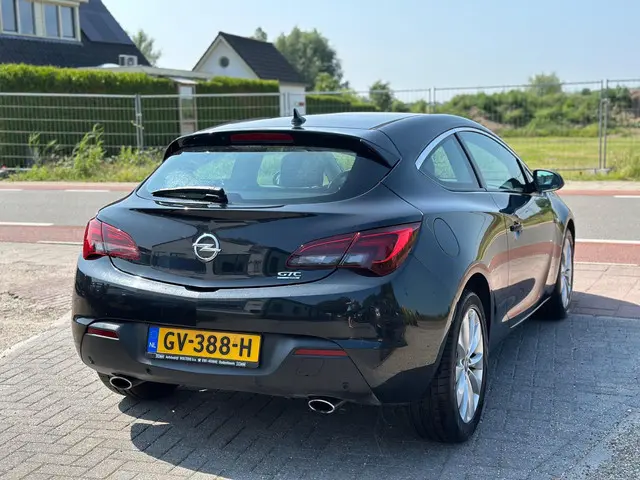 Opel Astra GTC 1.6 Turbo Sport nette staat ! 2015 Benzine 5
