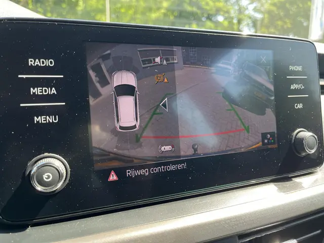 Škoda Kamiq 1.0 TSi DSG Style 2021 Benzine 23