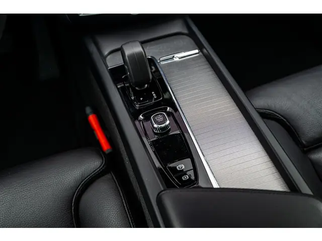 Volvo V60 2.0 B3 Plus Dark 2023 Benzine 14