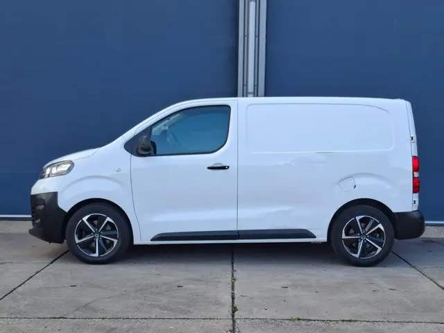 Opel Vivaro 1.5 CDTI L1H1 Edition 2021 Diesel 2