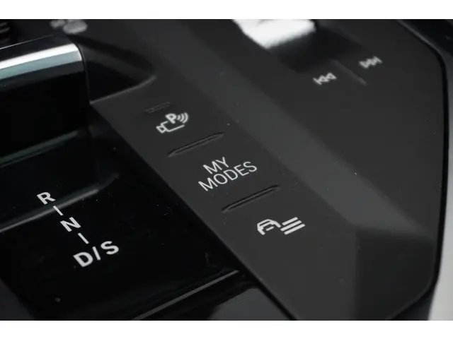 BMW 1 Serie 5-deurs 120 2025 Benzine 27