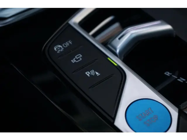 BMW iX3 80 kWh 2023 Elektrisch 16