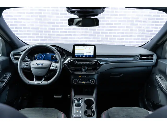 Ford Kuga 2.5 PHEV ST-Line X 2023 Hybride Benzine 26