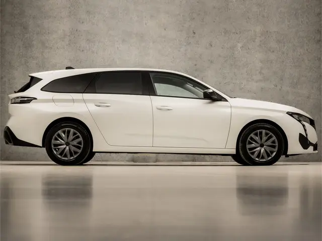 Peugeot 308 SW 1.2 PureTech Business Sport 2022 Benzine 4