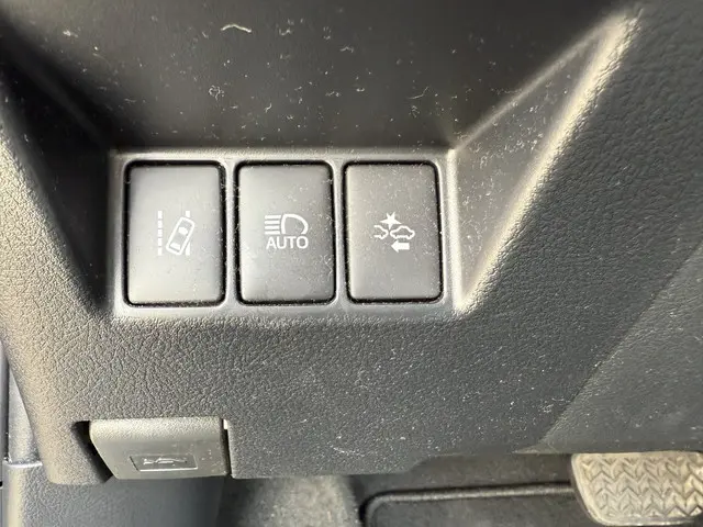 Toyota Yaris 1.5 Hybrid Energy Plus 2018 Hybride Benzine 22