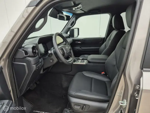 Toyota Land Cruiser 250 2.8 D-4D Executive 2024 Diesel 22